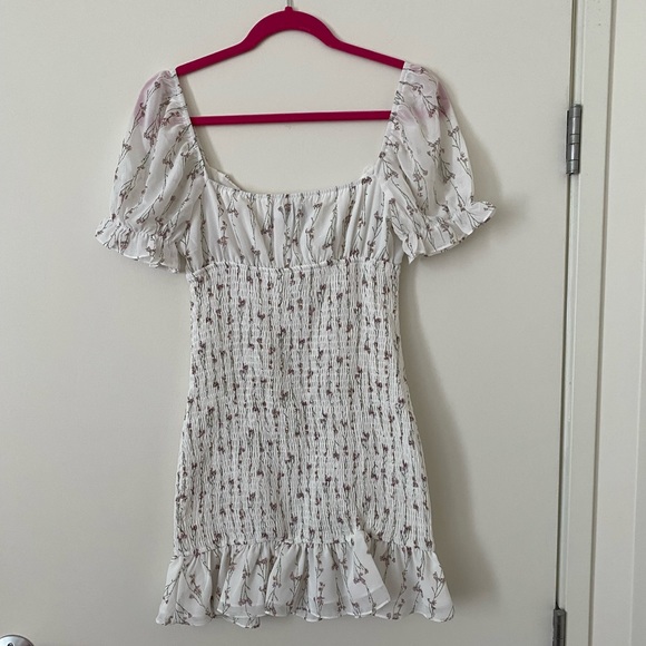 Petal and Pup floral smocked puff sleeved dress - Picture 2 of 4